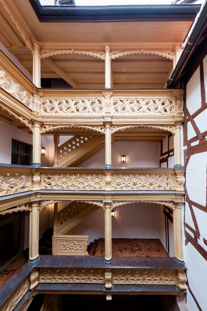 Maler- und Lackierarbeiten Denkmal geschütztes Haus am Weinmarkt in Nürnberg